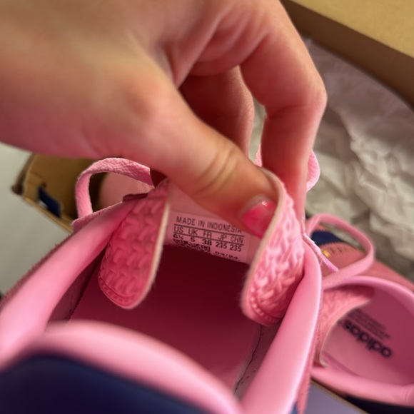 Women’s Gazelle Pink Glow Gum (Pink and Navy) - Picture 3 of 5